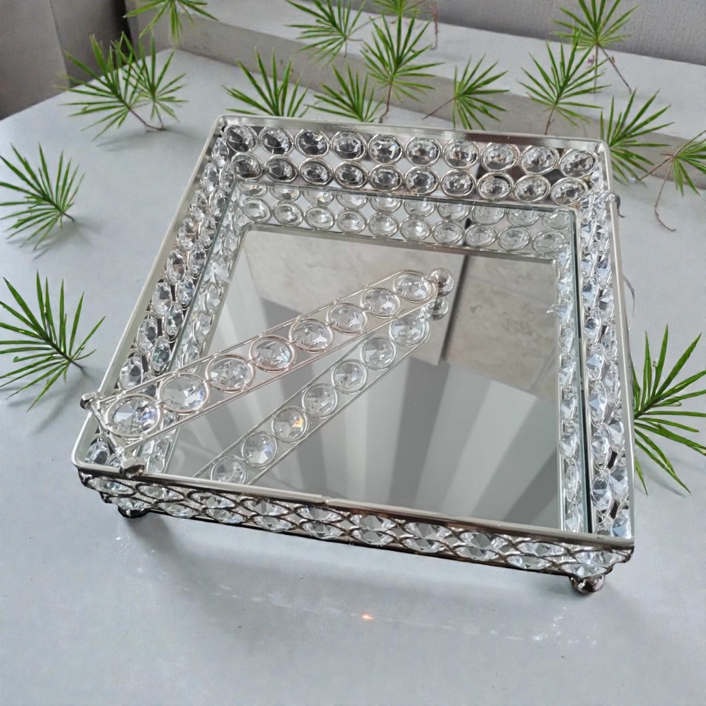 Dekorativer Serviettenhalter / Serviettenspender mit Spiegelboden