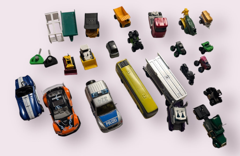 Großes Spielzeug Set für Jungen (über 90 Teile)